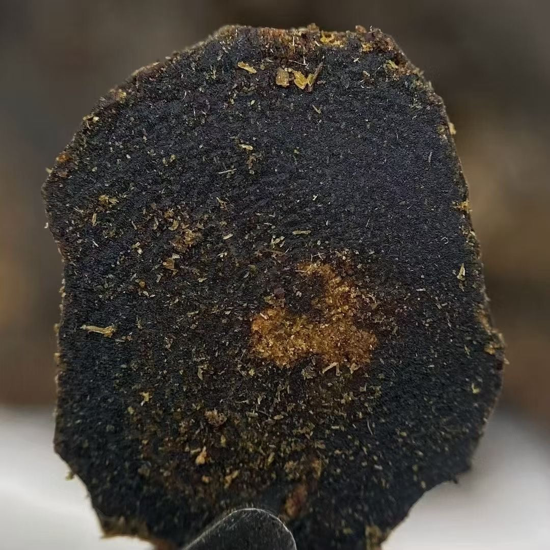 Sinking-Grade Purple Kynam Agarwood Chips — Handcrafted for Incense, Tea, and Water Infusion