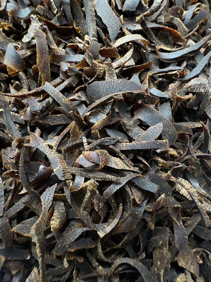 Sinking Kynam Agarwood Shavings – Handcrafted Incense for Burning  Meditation