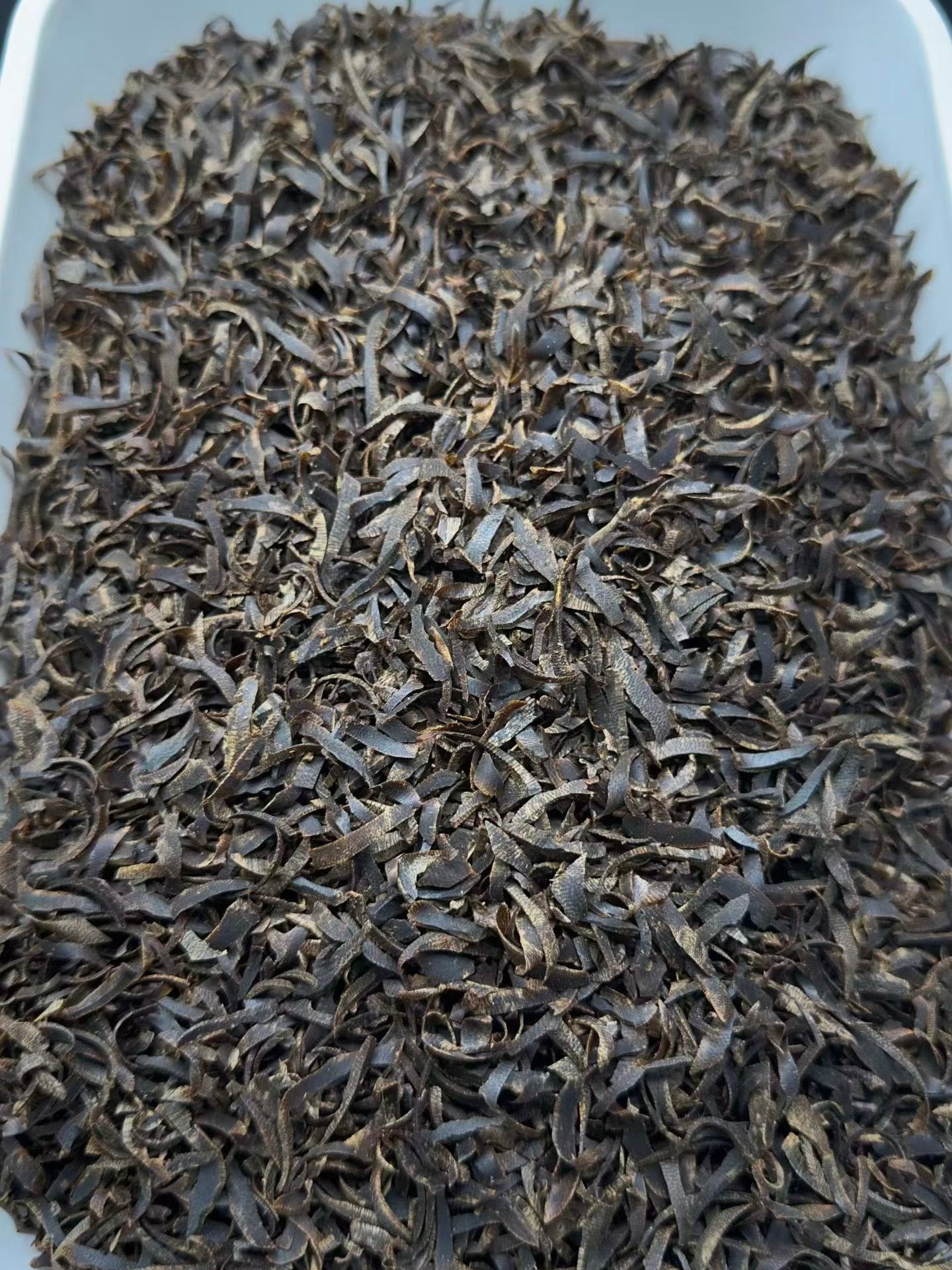 Sinking Kynam Agarwood Shavings – Handcrafted Incense for Burning  Meditation