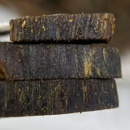 Sinking-Grade Purple Kynam Agarwood Chips — Handcrafted for Incense, Tea, and Water Infusion