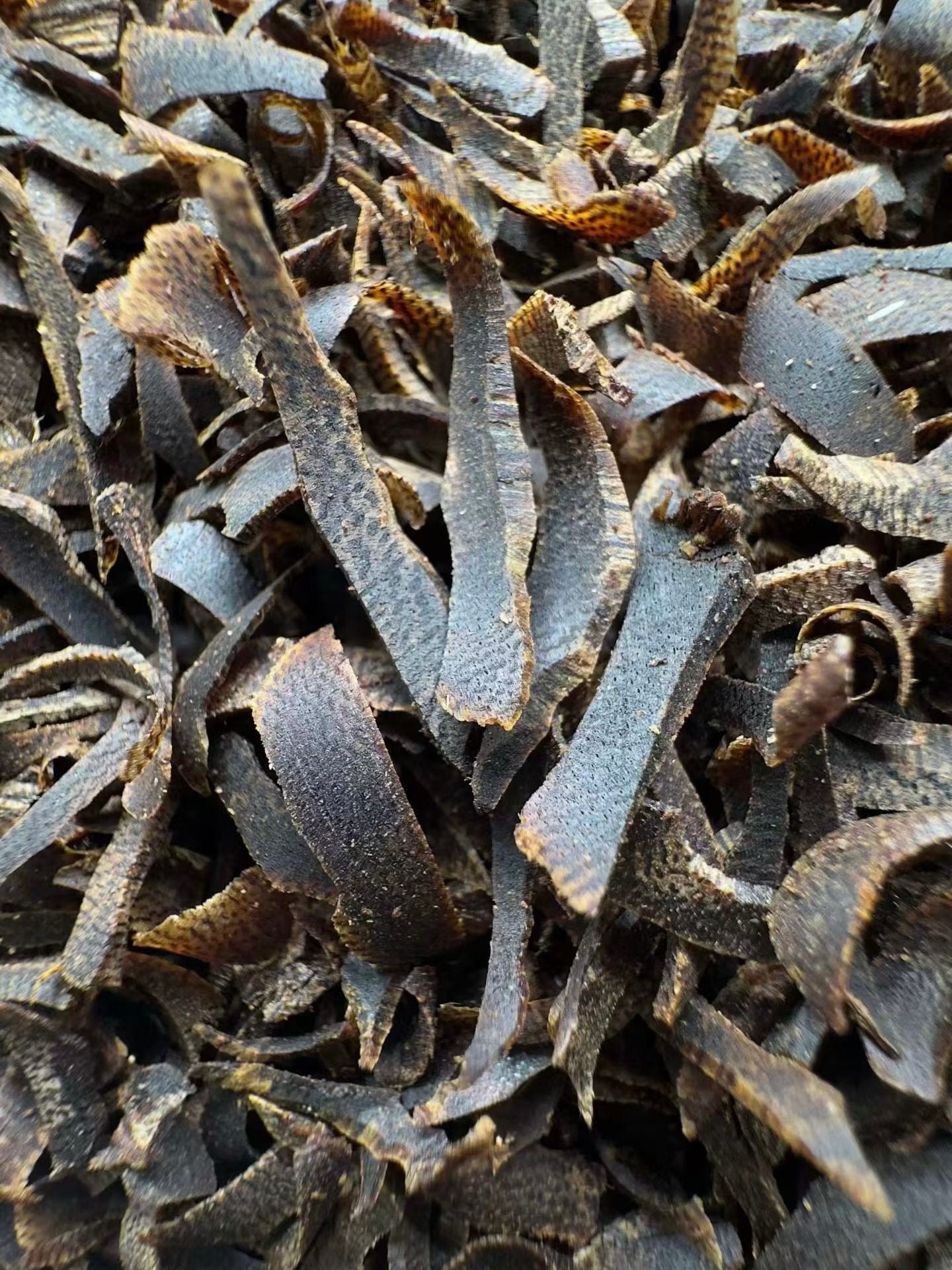 Sinking Kynam Agarwood Shavings – Handcrafted Incense for Burning  Meditation