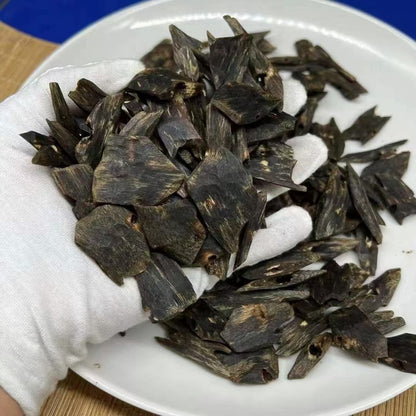 Kynam Agarwood Chips | High-Oil Chinese Oud | 100% Natural | For Incense & Home Fragrance | Sinkable Grade
